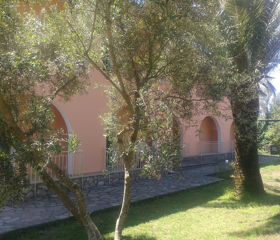 Rossi'S Studios Moraitika Dış mekan fotoğraf